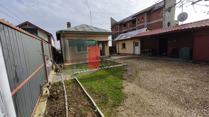 Manolache, casa curte cu teren 1600 mp.